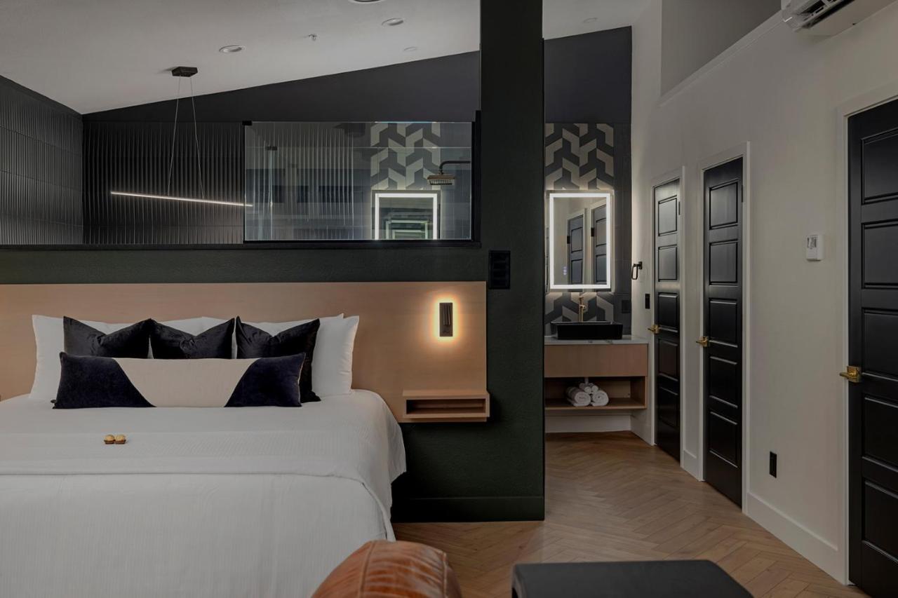 Grotto Resort Брэнсон Экстерьер фото